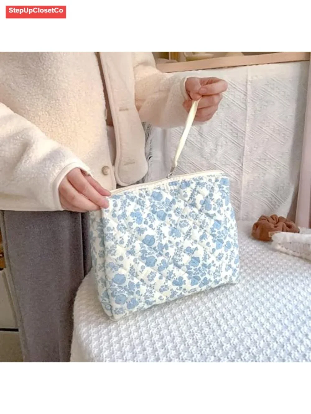 Quilted Cotton Makeup Bag with Zipper, Large Capacity Cosmetic Organizer for